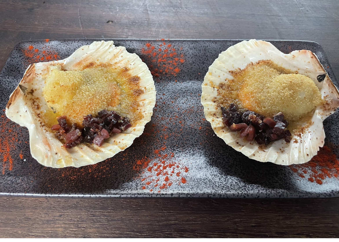 Vieira Gallega al Horno con Jamón ibérico
